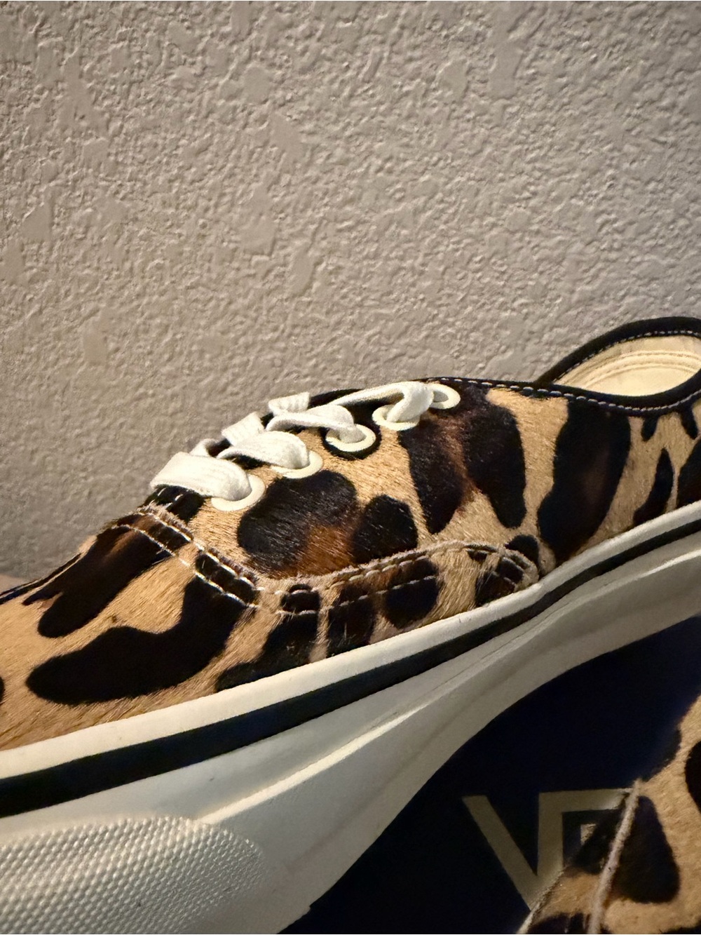 Leopard Vans LX Authentic 44
Pony Hair - Picture 4 of 14